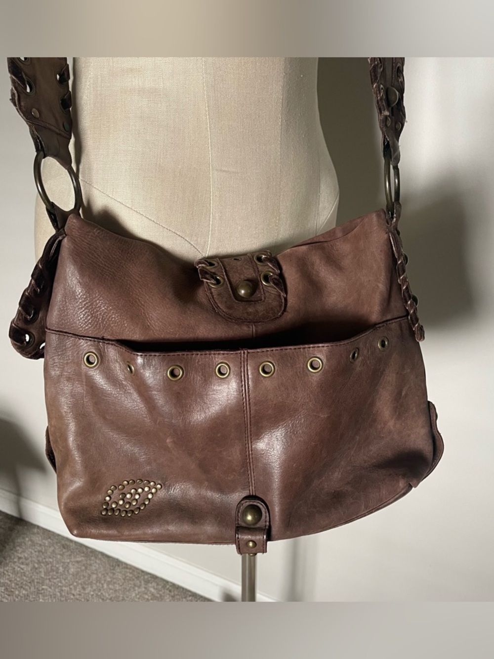 Betsey Johnson vintage brown leather bag 14 x 10 - Picture 3 of 13